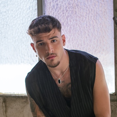 Listen to Lucas Curotto, watch music videos, read bio, see tour dates & more!