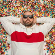 Rook Bennet dinle, müzik videolarını izle, biyografisini oku, tur tarihlerini ve daha fazlasını gör!