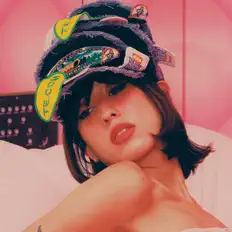 Listen to Isabella Lovestory, watch music videos, read bio, see tour dates & more!