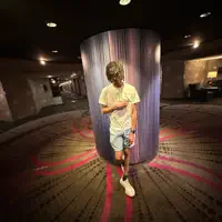 Hör dir undefined an, schau dir Musikvideos an, lies die Biografie, finde Tourdaten und mehr!