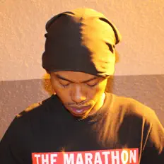 Hör dir M4DaFourth an, schau dir Musikvideos an, lies die Biografie, finde Tourdaten und mehr!