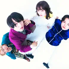 DAYBAGを聴いたり、ミュージックビデオを鑑賞したり、経歴やツアー日程などを確認したりしましょう！