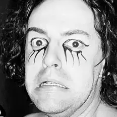 Posłuchaj wykonawcy PAPIER-MACHE, obejrzyj teledyski, przeczytaj biografię, zobacz daty tras koncertowych i nie tylko!