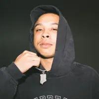 undefined सुनें, म्यूज़िक वीडियो देखें, बायो पढ़ें, दौरे की तारीखें और बहुत कुछ देखें!