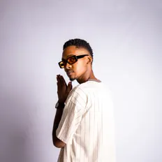 收听 Phemelo Saxer、观看音乐视频、阅读小传、查看巡演日期等 ！