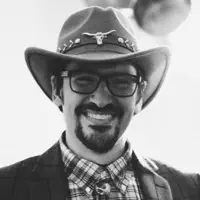 Poslechněte si interpreta undefined, sledujte hudební videa, přečtěte si životopis, podívejte se na data turné a další informace.