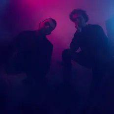 Posłuchaj wykonawcy Exilio Púrpura, obejrzyj teledyski, przeczytaj biografię, zobacz daty tras koncertowych i nie tylko!