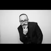 Escucha a undefined, mira vídeos musicales, lee la biografía, consulta fechas de giras y mucho más.