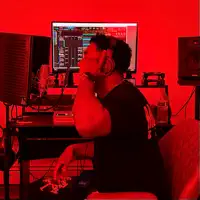 undefined을(를) 듣고, 뮤직 비디오를 보고, 약력을 읽고, 투어 일정 등을 확인하세요!