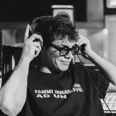 收听 Pietro Motta、观看音乐视频、阅读小传、查看巡演日期等 ！