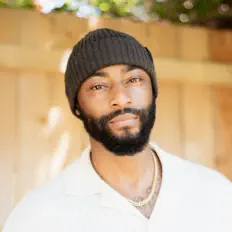 Ascolta John Cable, guarda video musicali, leggi la biografia, vedi le date del tour & altro!