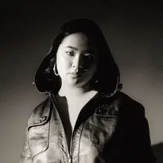 Dengarkan Crystal Chen, tonton video musik, baca bio, lihat tanggal tur & lainnya!
