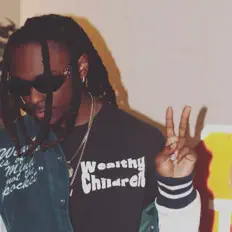 Escucha a Neef, mira vídeos musicales, lee la biografía, consulta fechas de giras y mucho más.