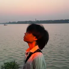 sufr सुनें, म्यूज़िक वीडियो देखें, बायो पढ़ें, दौरे की तारीखें और बहुत कुछ देखें!