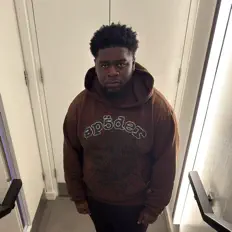 Escucha a Natzino, mira videos musicales, lee su biografía, consulta las fechas de las gira y más.