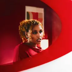 收听 Jacklyn、观看音乐视频、阅读小传、查看巡演日期等 ！