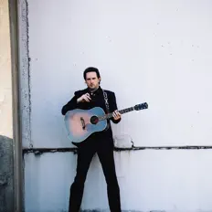 聆聽 Florian Fox、觀看音樂影片、閱讀小傳、查看巡演日期等！