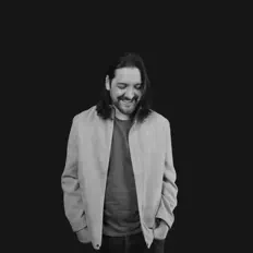 Hör dir Rafael Asurmendi an, schau dir Musikvideos an, lies die Biografie, finde Tourdaten und mehr!