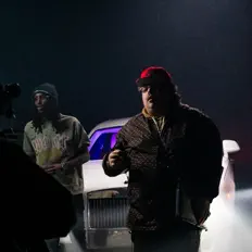 Ακούστε περιεχόμενο από Roselli, παρακολουθήστε μουσικά βίντεο, διαβάστε το βιογραφικό, δείτε ημερομηνίες περιοδείας, και πολλά ακόμη!