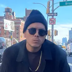 收听 M Old Taste、观看音乐视频、阅读小传、查看巡演日期等 ！