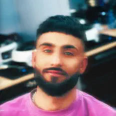 Escucha a ROMEO, mira videos musicales, lee su biografía, consulta las fechas de las gira y más.