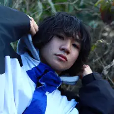 聆聽 EL the BLUE、觀看音樂影片、閱讀小傳、查看巡演日期等！