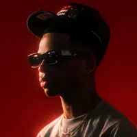 Ouça undefined, assista a videoclipes, leia a biografia, veja as datas das turnês e mais!