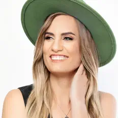 收听 Alouise、观看音乐视频、阅读小传、查看巡演日期等 ！