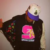 Hör dir Dylan Billiondollars an, schau dir Musikvideos an, lies die Biografie, finde Tourdaten und mehr!
