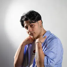 Écoutez Tunç232, regardez des vidéoclips, lisez la biographie, consultez les dates de tournée et plus encore !