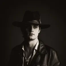 Escucha a Calder Allen, mira vídeos musicales, lee la biografía, consulta fechas de giras y mucho más.