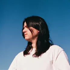 Ouve Luz, vê vídeos de música, lê a biografia, vê as datas da digressão e muito mais!