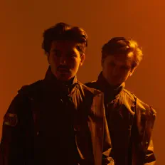 Runway53: песни, клипы, биография, даты выступлений и многое другое.