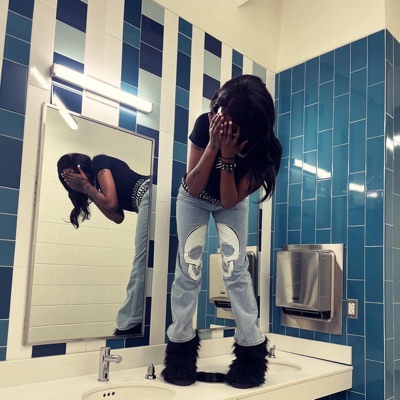 Listen to Amour Neveah, watch music videos, read bio, see tour dates & more!