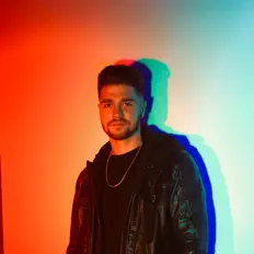 Hör dir Luka Bago an, schau dir Musikvideos an, lies die Biografie, finde Tourdaten und mehr!