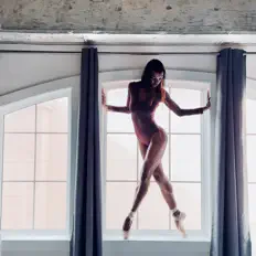 María del Mar을(를) 듣고, 뮤직 비디오를 보고, 약력을 읽고, 투어 일정 등을 확인하세요!