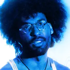 聆聽 Indë、觀看音樂影片、閱讀小傳、查看巡演日期等！