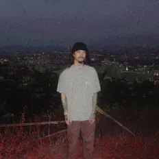 Roo LeGarcon dinle, müzik videolarını izle, biyografisini oku, tur tarihlerini ve daha fazlasını gör!