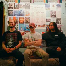 收听 Always Her、观看音乐视频、阅读小传、查看巡演日期等 ！