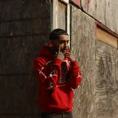 Hör dir 1o1ón an, schau dir Musikvideos an, lies die Biografie, finde Tourdaten und mehr!