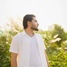 Muhammad Ali सुनें, म्यूज़िक वीडियो देखें, बायो पढ़ें, दौरे की तारीखें और बहुत कुछ देखें!