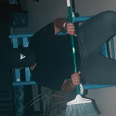 Hör dir S.O.A. an, schau dir Musikvideos an, lies die Biografie, finde Tourdaten und mehr!