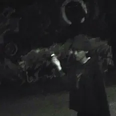 Phoenix Ashbyを聴いたり、ミュージックビデオを鑑賞したり、経歴やツアー日程などを確認したりしましょう！