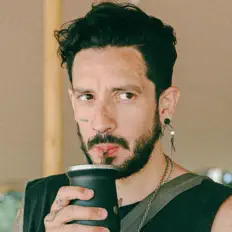 收听 Kion、观看音乐视频、阅读小传、查看巡演日期等 ！