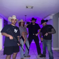 Écoutez undefined, regardez des vidéoclips, lisez la biographie, consultez les dates de tournée et plus encore !