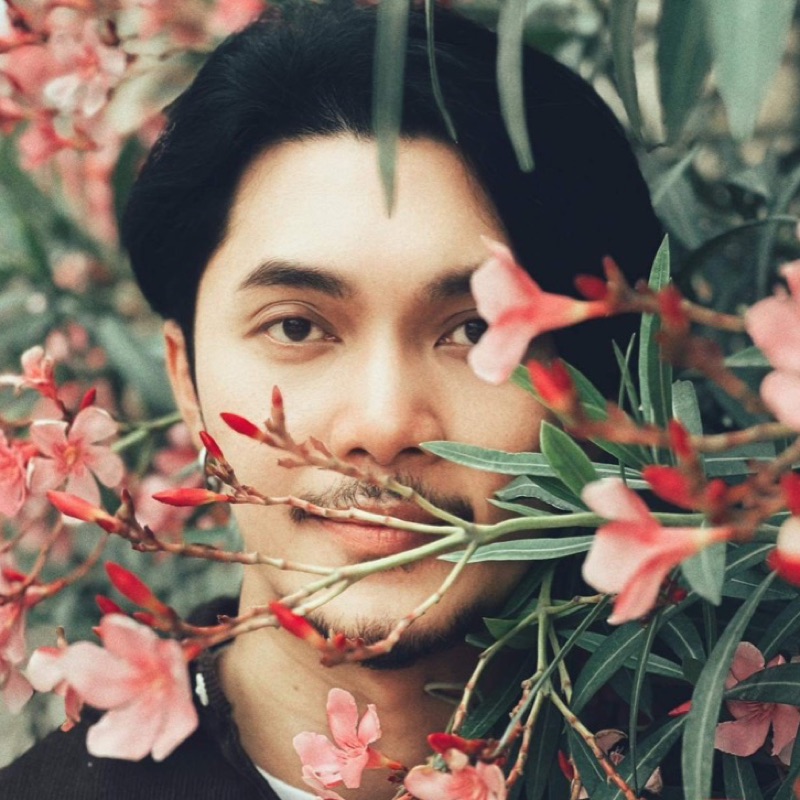 Song - ผลิบานทั้งใจ (feat. deerfang & Yoye Asia7) - Bewmeelue