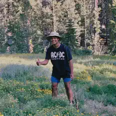 Ascolta River Caluza, guarda video musicali, leggi la biografia, vedi le date del tour & altro!