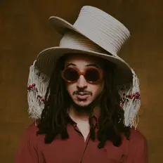 Ascolta Theo Croker, guarda video musicali, leggi la biografia, vedi le date del tour & altro!