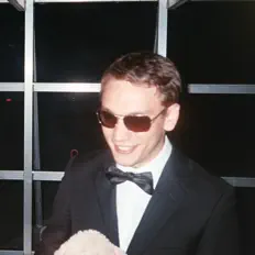 Écoutez Uncle Neven, regardez des vidéoclips, lisez la biographie, consultez les dates de tournée et plus encore !