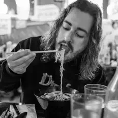 Hör dir DanielNewton an, schau dir Musikvideos an, lies die Biografie, finde Tourdaten und mehr!